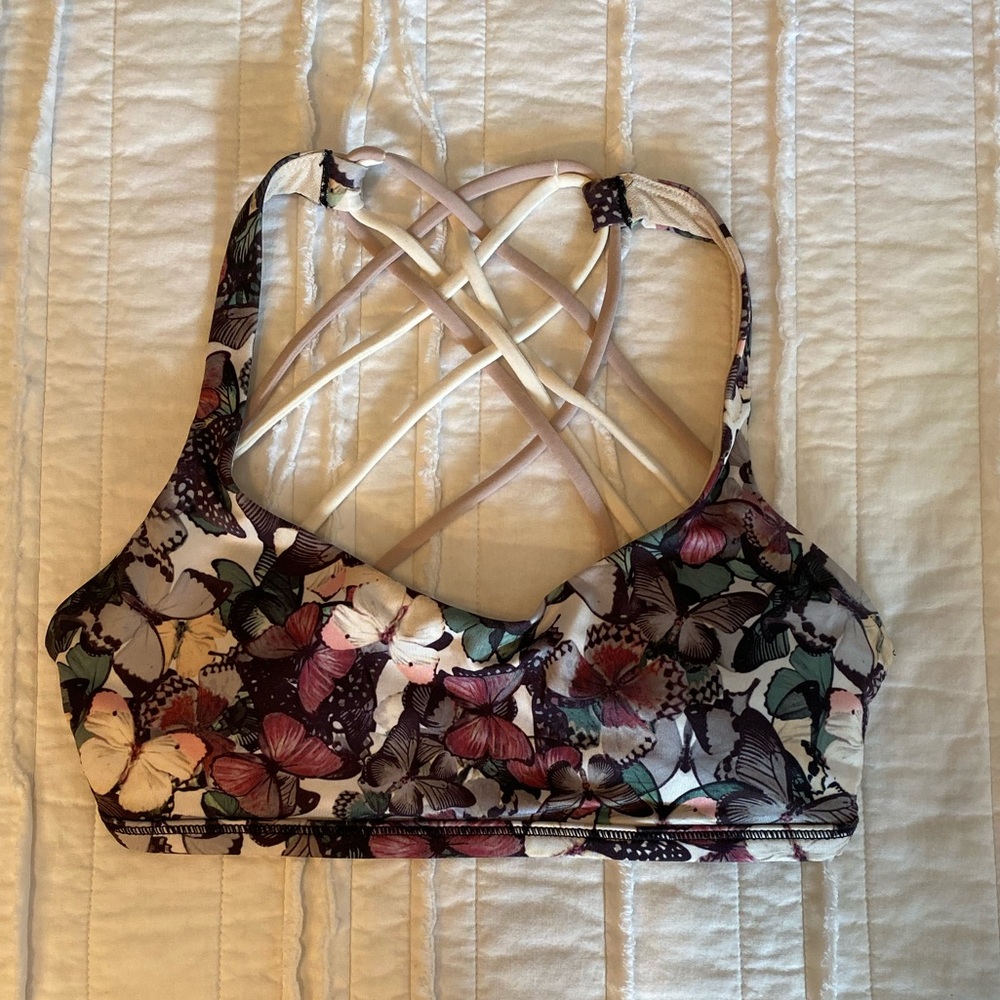 LULULEMON free to be wild bra
